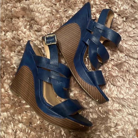 Navy Blue Wedge Sandals Size 91/2 - Picture 2 of 5